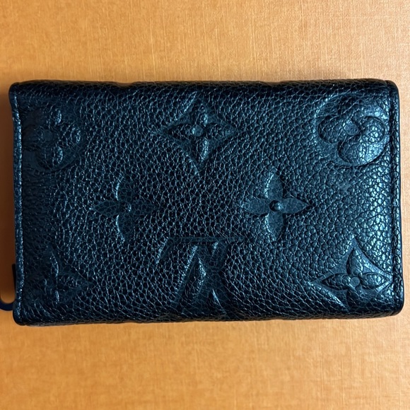 Louis Vuitton Empreinte 6 Key Holder - Picture 2 of 9